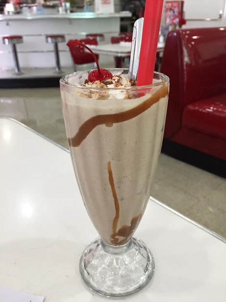 Snickers Shake - Ruby's Diner