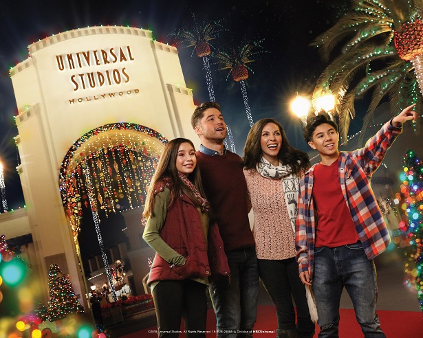 Universal Studios Hollywood - USH Holidays 2018 - Front Gate