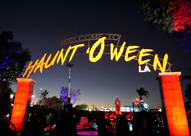 Haunt O' Ween LA - sign