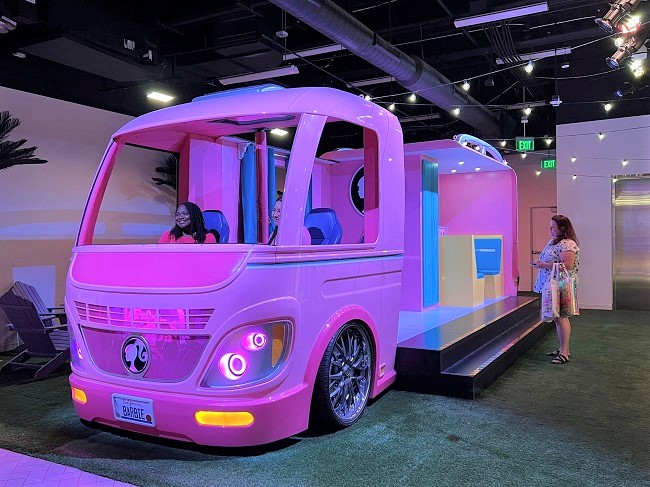 Barbie Camper Van
