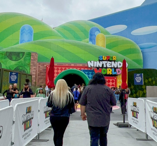 Super Nintendo World - Entrance
