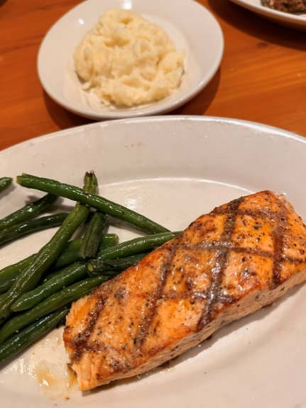Black Angus - salmon