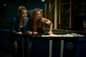 RON2_02181_v2-Samara Weaving and Kathryn Newton